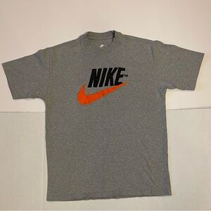 Nike Men's Grey T-Shirt